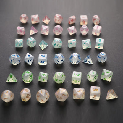 7pcs/set Polyhedral 7-Die Carved Pattern Dice Set