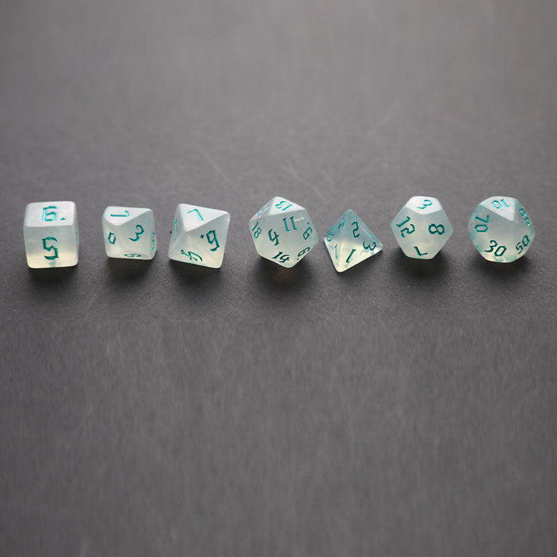 7pcs/set Polyhedral 7-Die Carved Pattern Dice Set